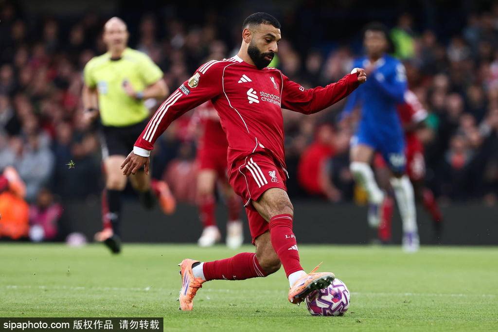 英媒：萨拉赫经纪人面见利物浦体育总监 夏窗再离队？